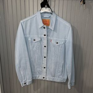 NWOT Levi’s Denim Light color Jean Jacket